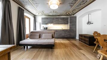 Appartement Supérieur, 1 chambre, accessible aux personnes à mobilité réduite, vue montagne | Coin cuisine privé