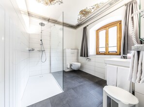 Apartamento superior, 1 habitación, accesible para personas con discapacidad, vistas a la montaña | Fachada del alojamiento