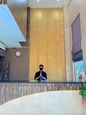 Reception - Hotel Parma (Pekanbaru)