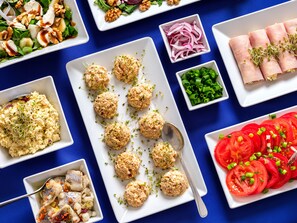 Tägliches inbegriffenes Frühstücksbuffet