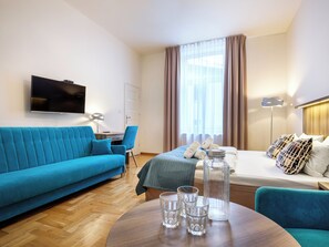 Premium bedding, in-room safe, desk, laptop workspace
