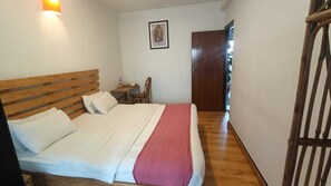 Desk, iron/ironing board, free WiFi, bed sheets - Easy Homes (Lalitpur)