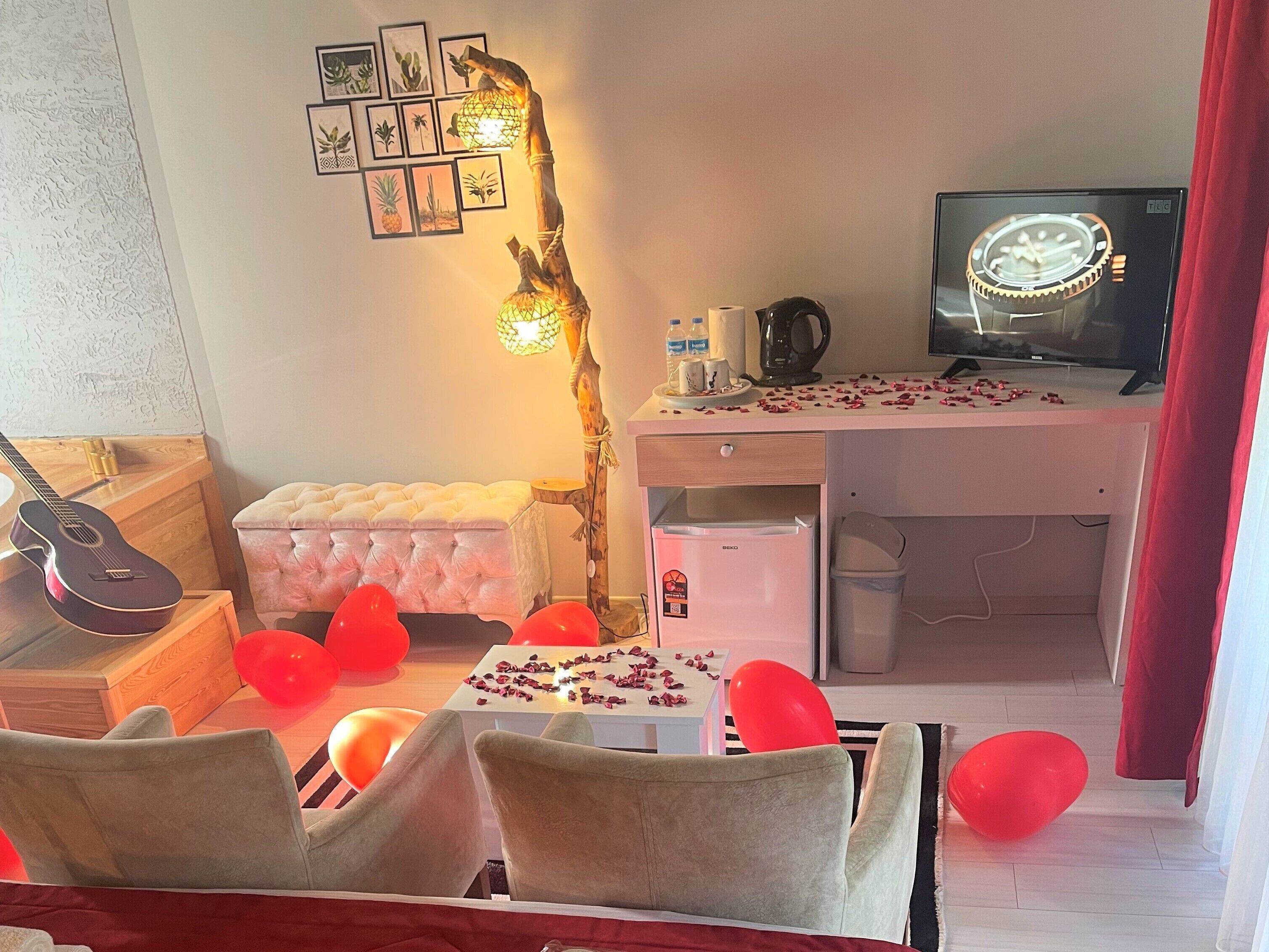 business double room, jetted tub | minibar, desk, free wifi, wheelchair access