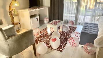 Tweepersoonskamer | Een minibar, een bureau, gratis wifi, rolstoeltoegankelijk