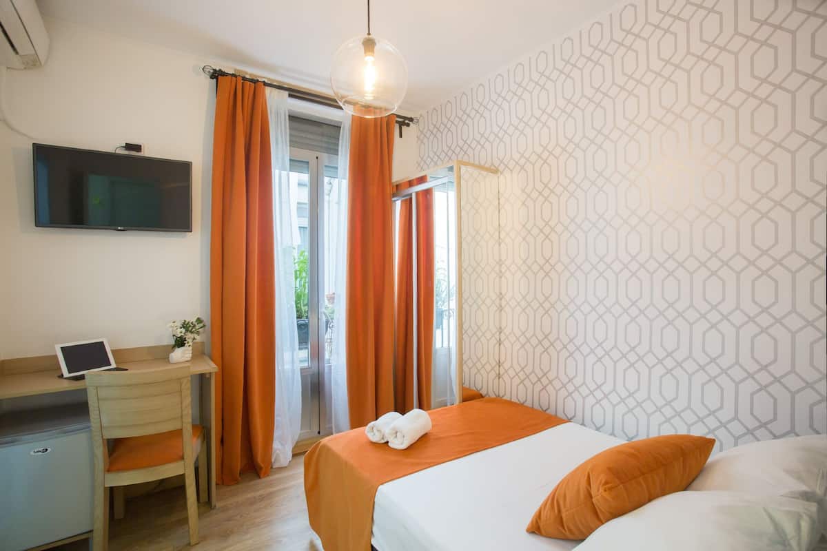 Minibar, desk, free WiFi, bed sheets