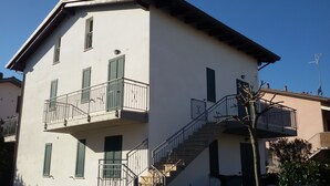 Front of property - Federica Vacanze - Villa Lucia (Ravenna)