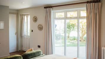 Dobbeltrom – superior, eget bad, hageutsikt | 1 soverom