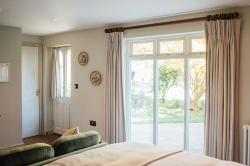 Farthings Hotel and Restaurant