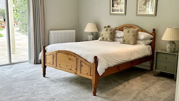 Superior Double Room, Ensuite, Garden View