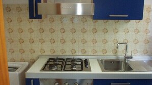 Apartment, 2 Bedrooms | Private kitchenette - Federica Vacanze - Anna (Ravenna)