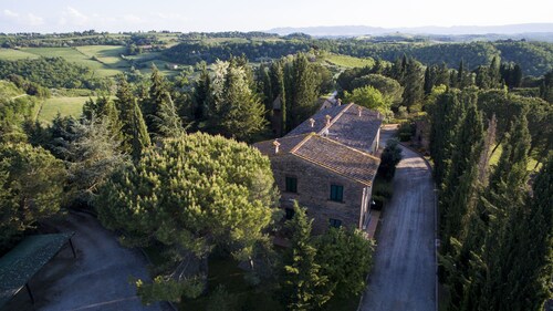 Borgo Il Poggio Agriturismo