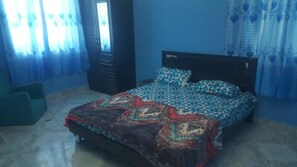 Double Room | Iron/ironing board, free WiFi - Uroa White House Inn (Uroa)