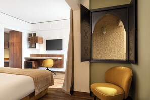 Ropa de cama de alta calidad, minibar y decoración personalizada 