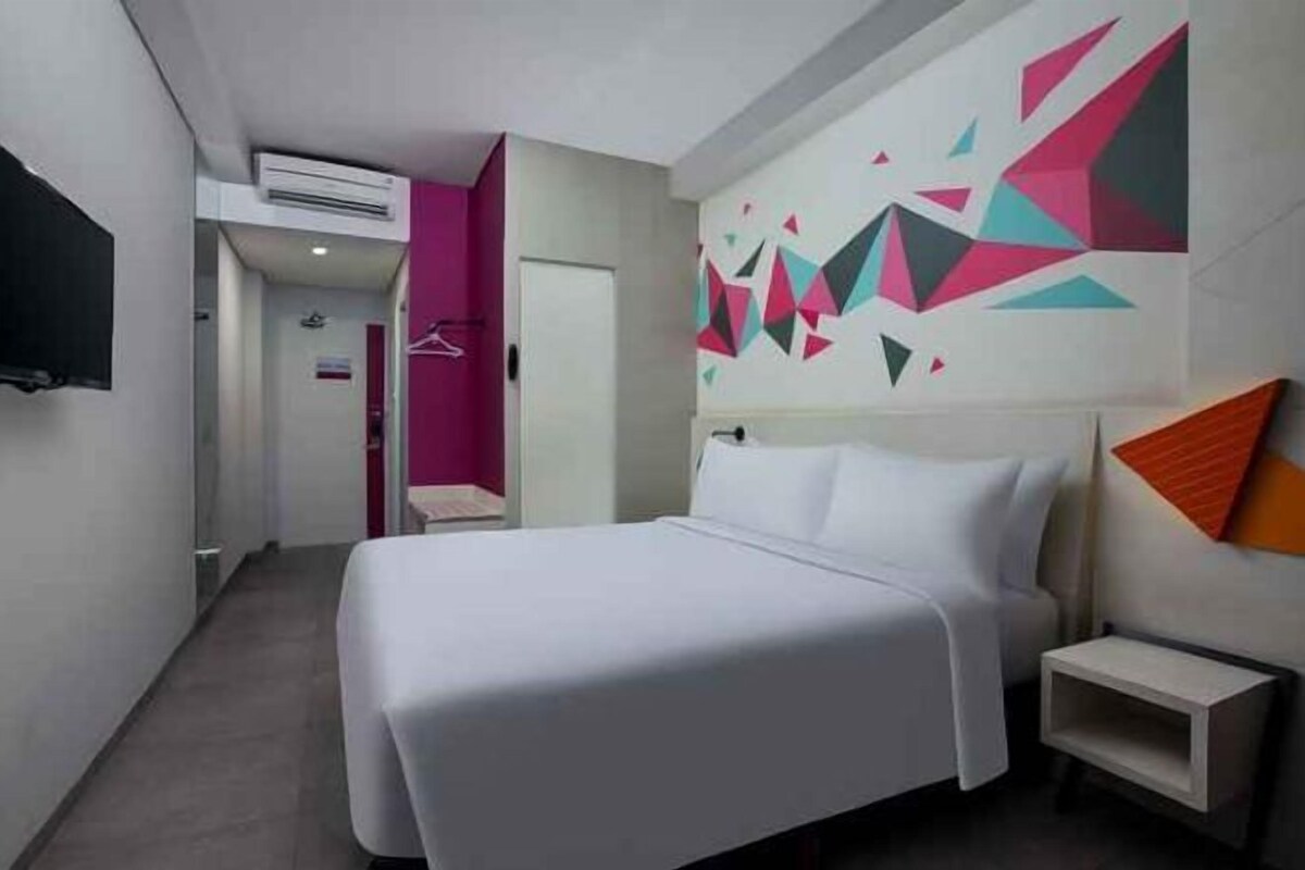 Minibar, in-room safe, desk, soundproofing