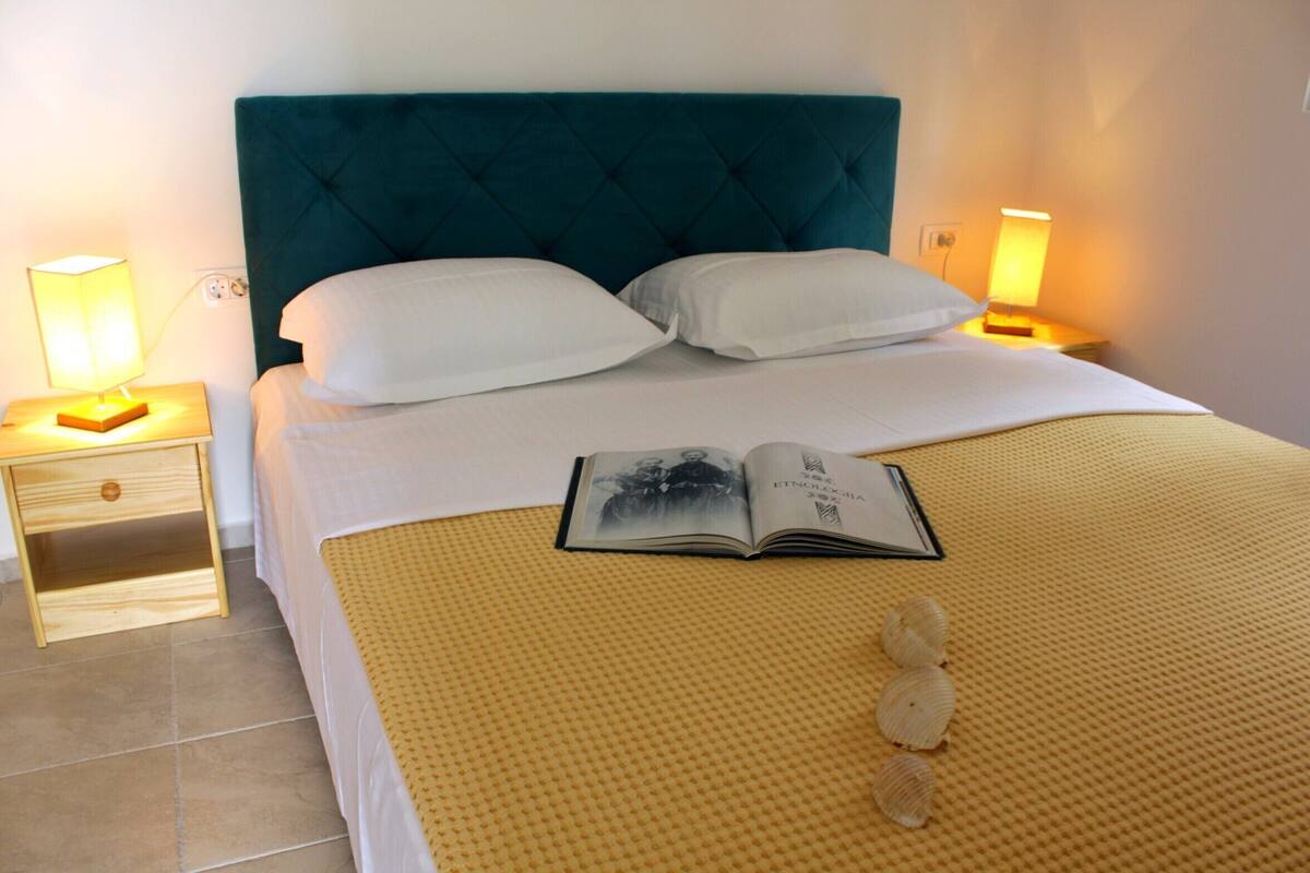 Standard Apartment | 1 bedroom, in-room safe, desk, iron/ironing board (on request)