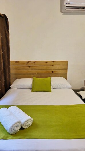 Comfort-studiolejlighed - ved pool | Senge med topmadrasser, gratis Wi-Fi, sengetøj