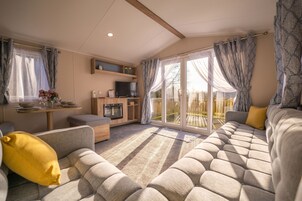 活动屋, 私人浴室 | 酒廊