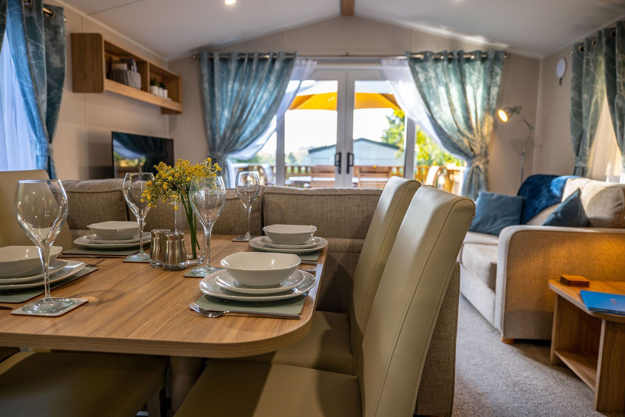 特級流動式房屋, 私人浴室 (With Hot Tub) | 餐廳