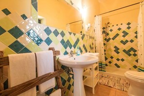 Hair dryer, bidet, towels - Agriturismo Paulesa (Dorgali)