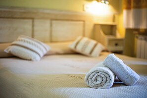 Sengetøy av topp kvalitet, lydisolert, wi-fi (inkludert) og sengetøy