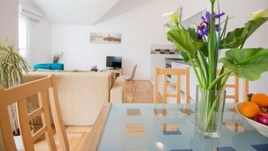 Apartamento, 3 quartos (6 Persons) | Área de estar