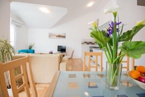 Apartment, 3 Bedrooms (6 Persons) | Living area - Apartments in Budva (Budva)