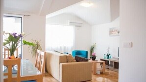 Apartamento, 3 quartos (6 Persons) | Área de estar