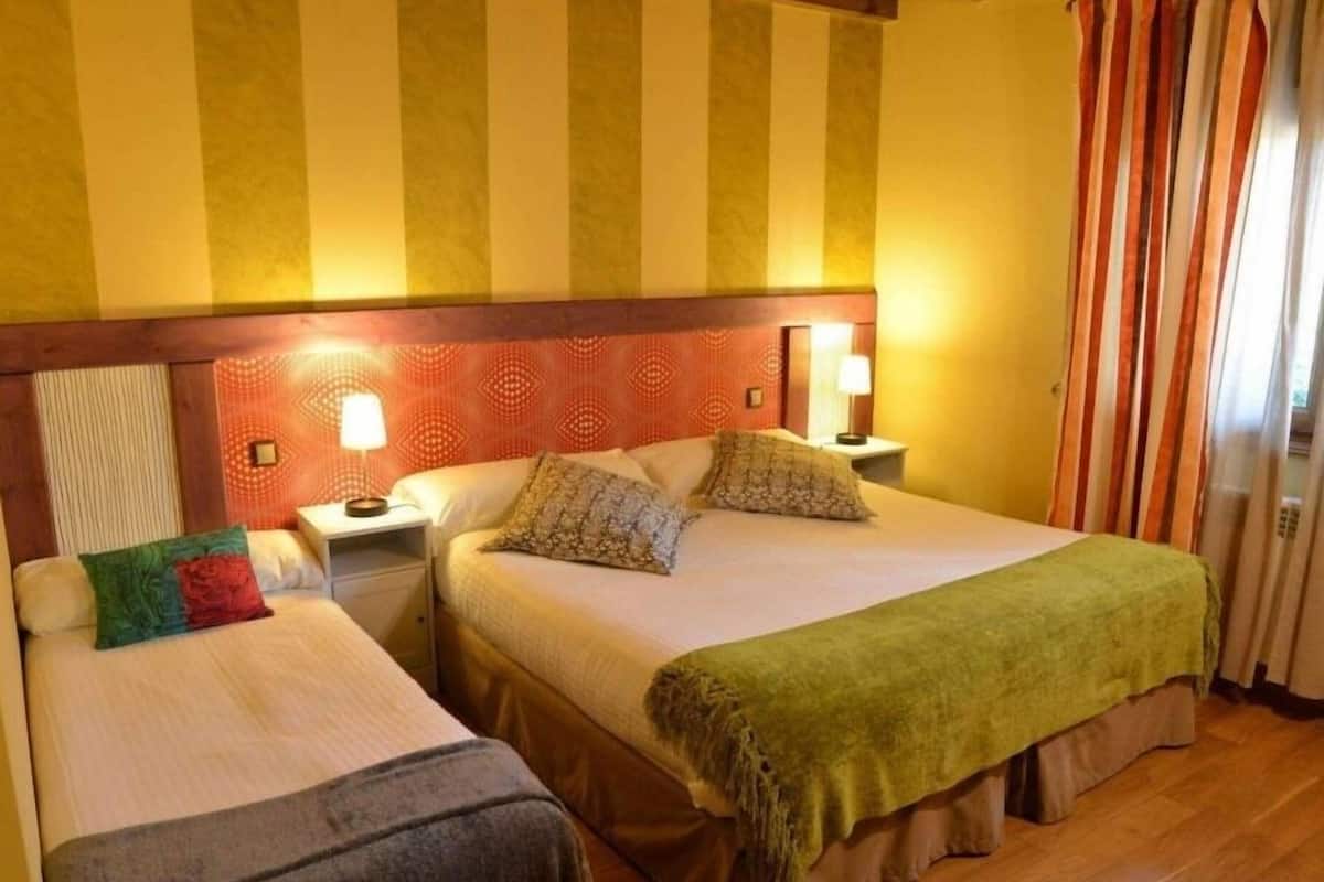 Tweepersoonskamer, en-suite badkamer (h 1) | 1 slaapkamer