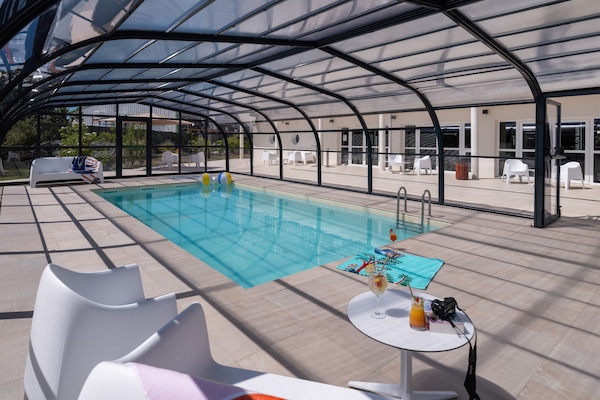 Piscine extérieure (ouverte en saison)