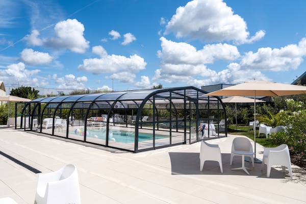 Piscine extérieure (ouverte en saison)