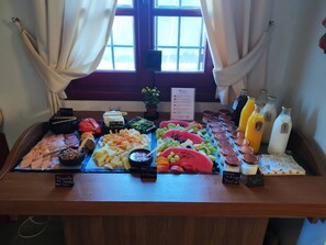 Buffetaamiainen
