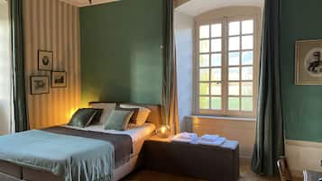 Ropa de cama de alta calidad, escritorio y camas plegables/adicionales