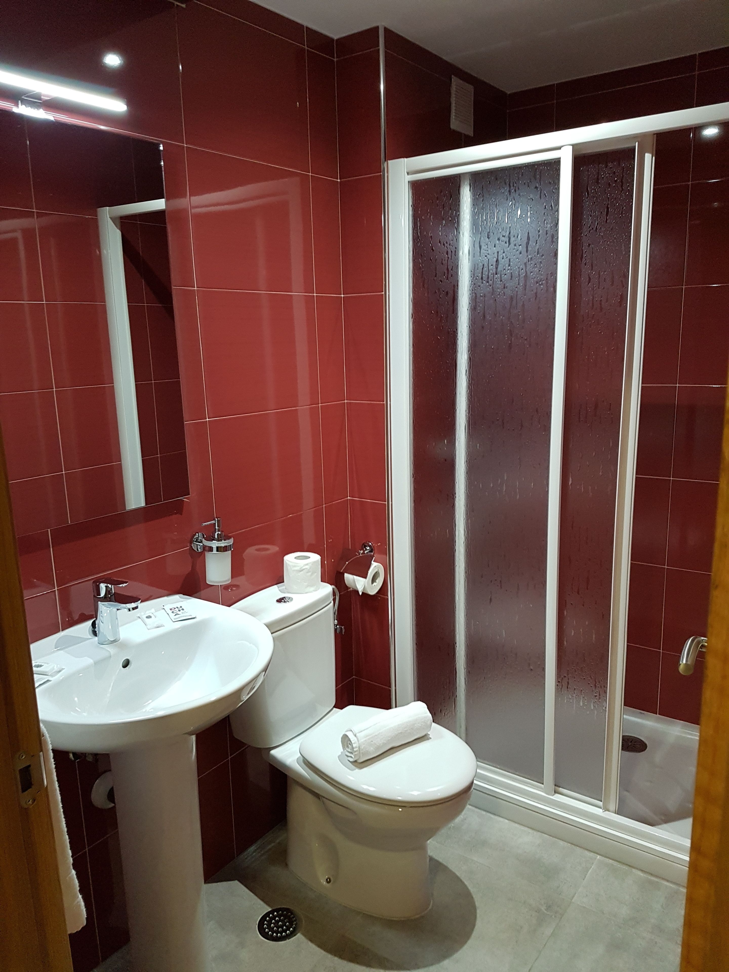 deluxe double room, 2 single beds | desk, blackout curtains, free wifi, bed sheets