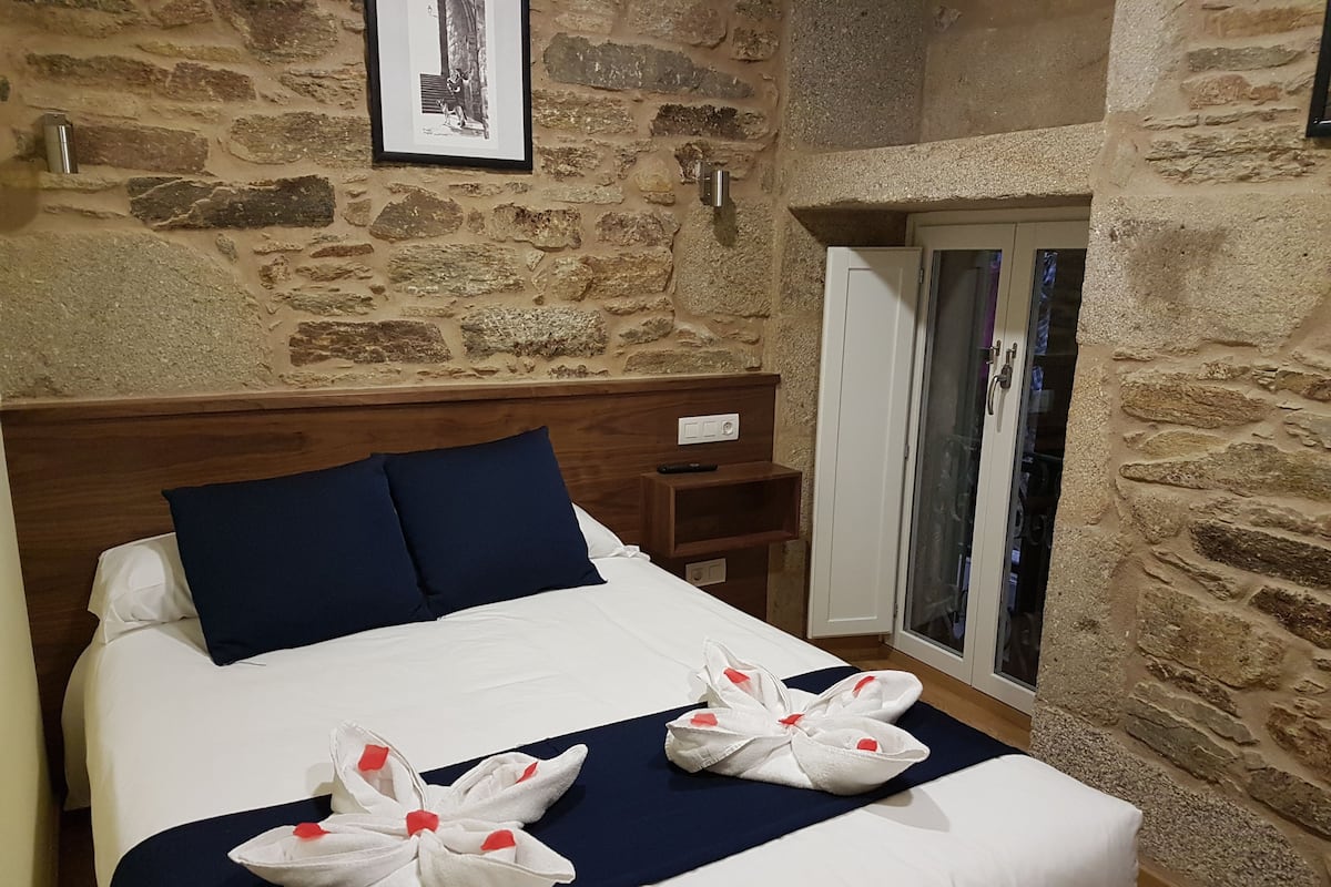Economy Double Room | Desk, blackout curtains, free WiFi, bed sheets