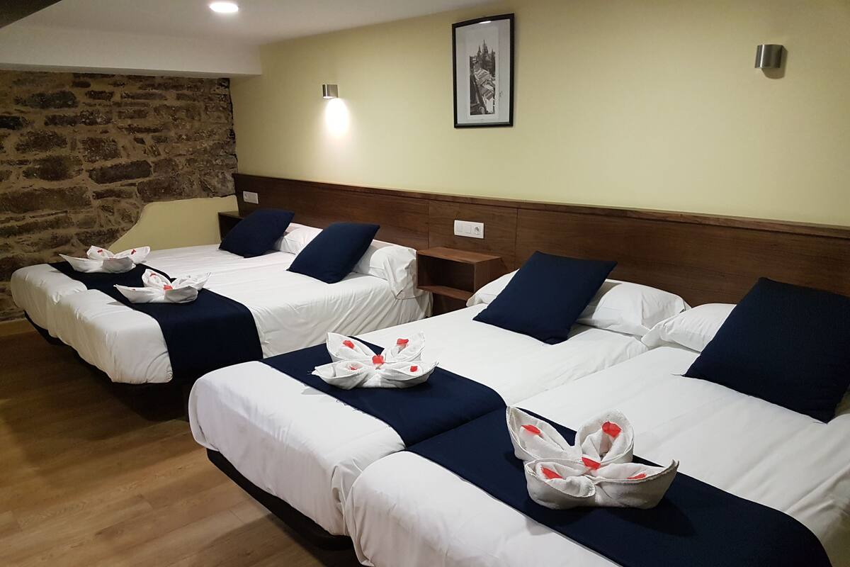 Quadruple Room | Desk, blackout curtains, free WiFi, bed sheets