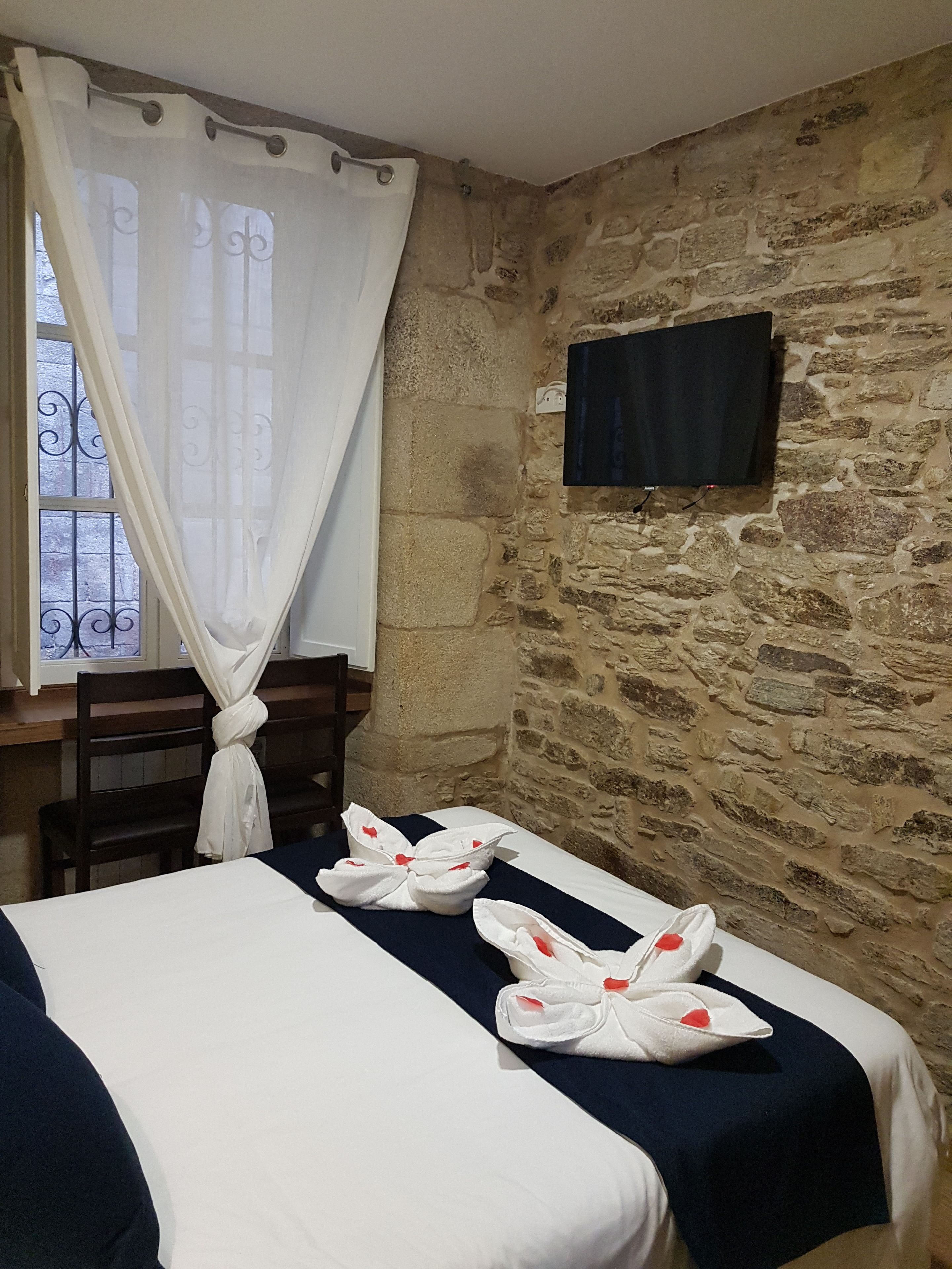 deluxe double room | desk, blackout curtains, free wifi, bed sheets