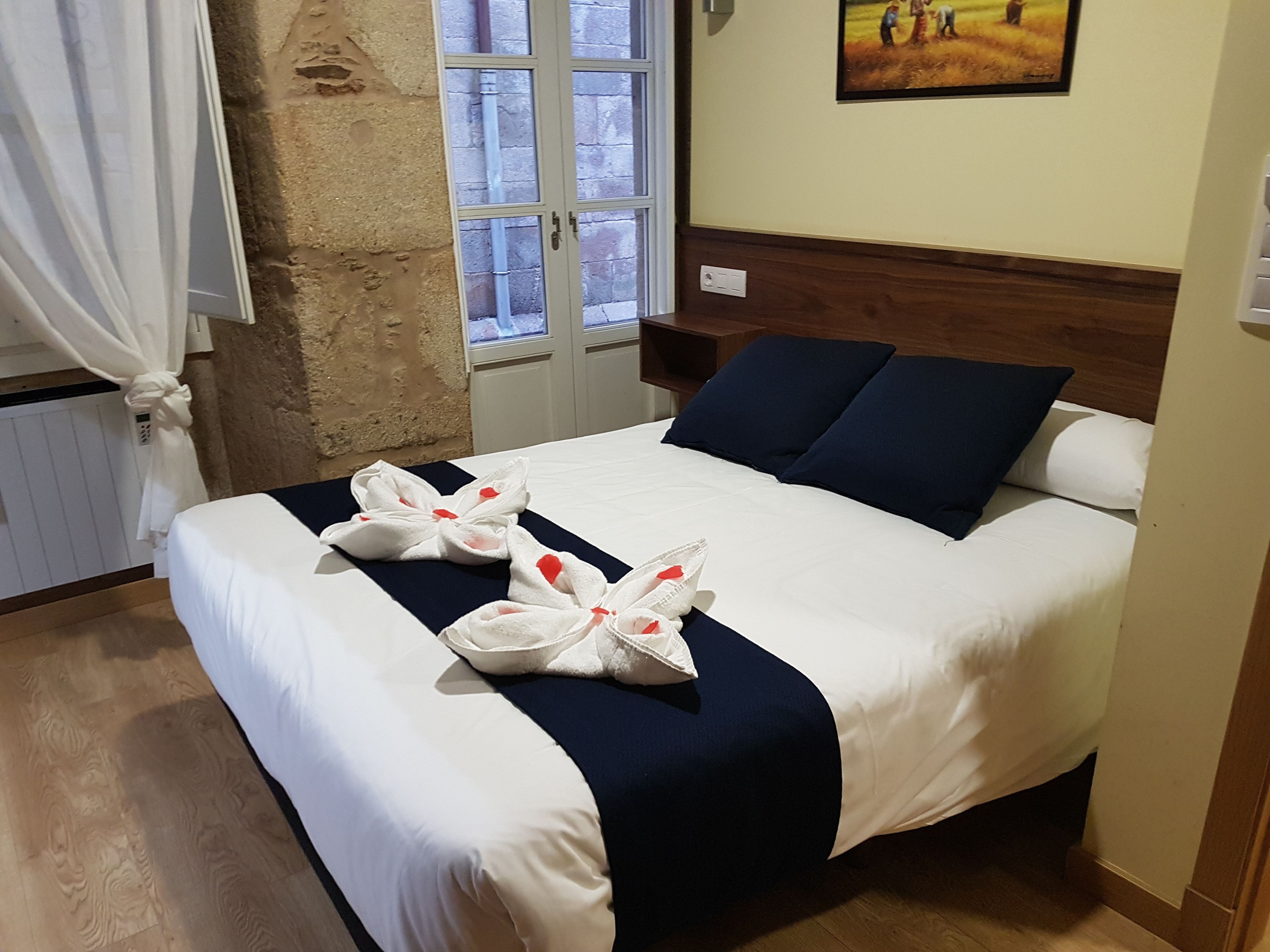 deluxe double room | desk, blackout curtains, free wifi, bed sheets