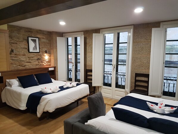 Bureau, rideaux occultants, Wi-Fi gratuit, draps fournis