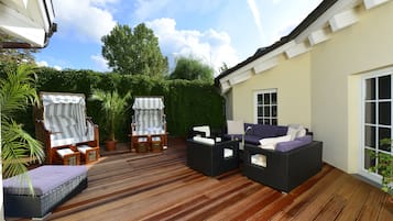 Aromaterapia, tratamentos faciais, manicure e pedicure, massagens