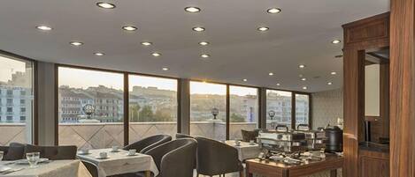 Gratis frukostbuffé varje dag