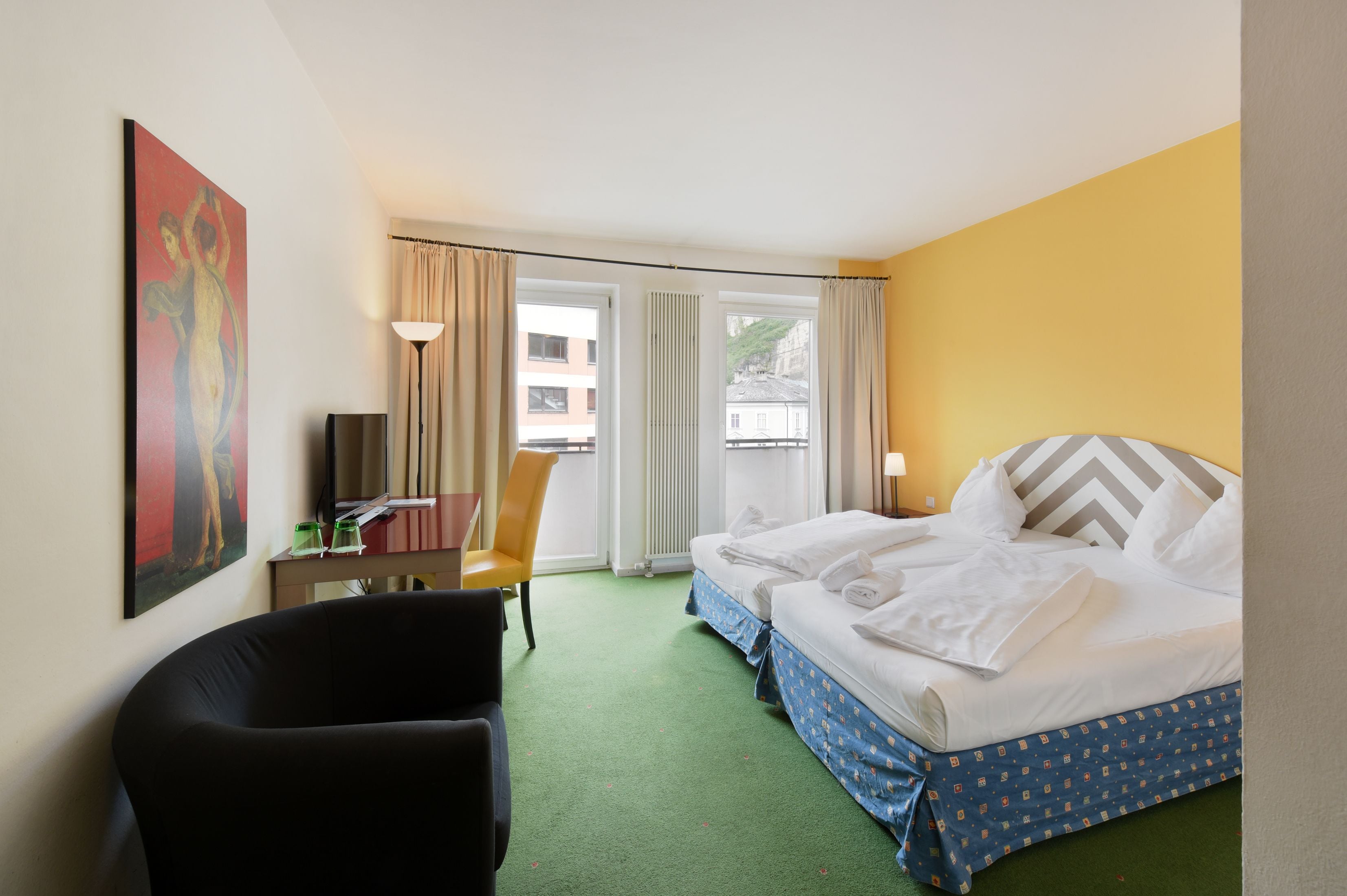 double room | in-room safe, desk, free wifi, bed sheets