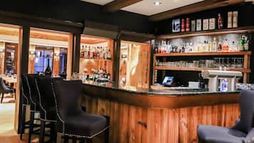 Bar (in der Unterkunft)