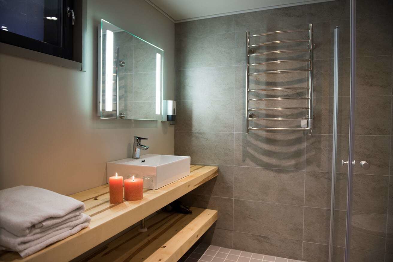 Comfort Room | Bathroom | Shower, hair dryer, bidet, heated floors