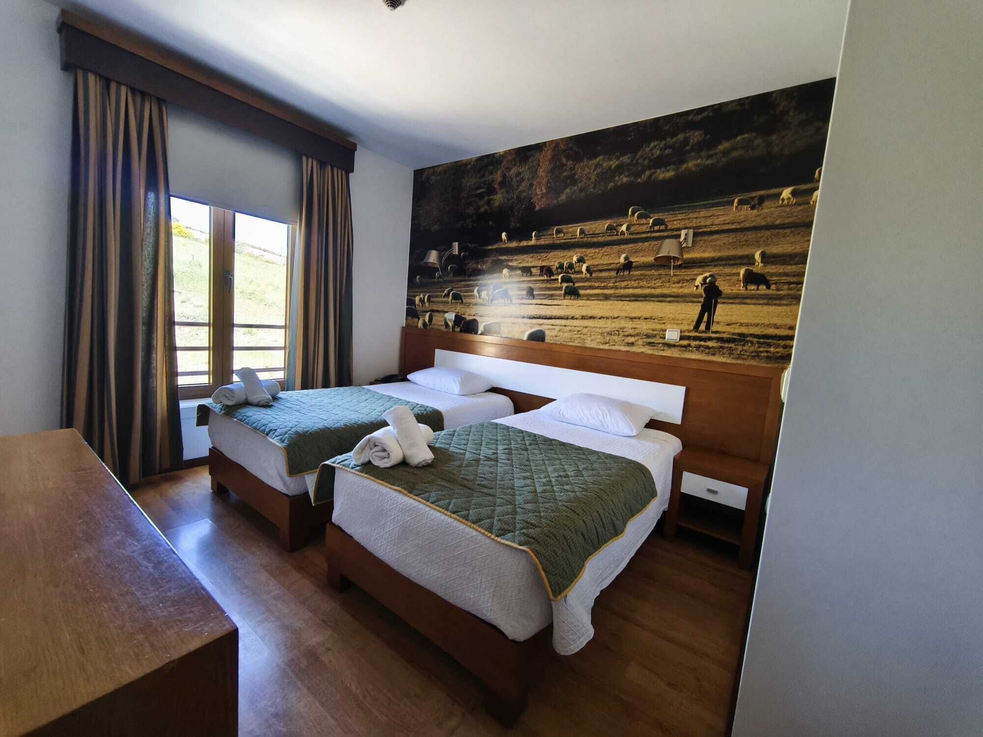 basic double room | minibar, in-room safe, desk, soundproofing