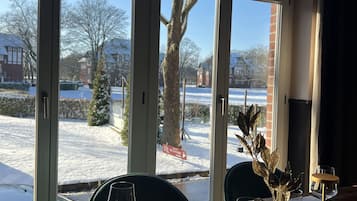 2 Restaurants, Frühstück, Mittagessen, Abendessen, regionale Küche