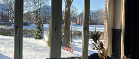 2 restaurants, breakfast, lunch, dinner served; Regional cuisine