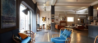 Green Rooms - Hostel