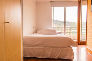 Rollaway beds, free WiFi