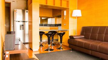 Living area | Flat-screen TV