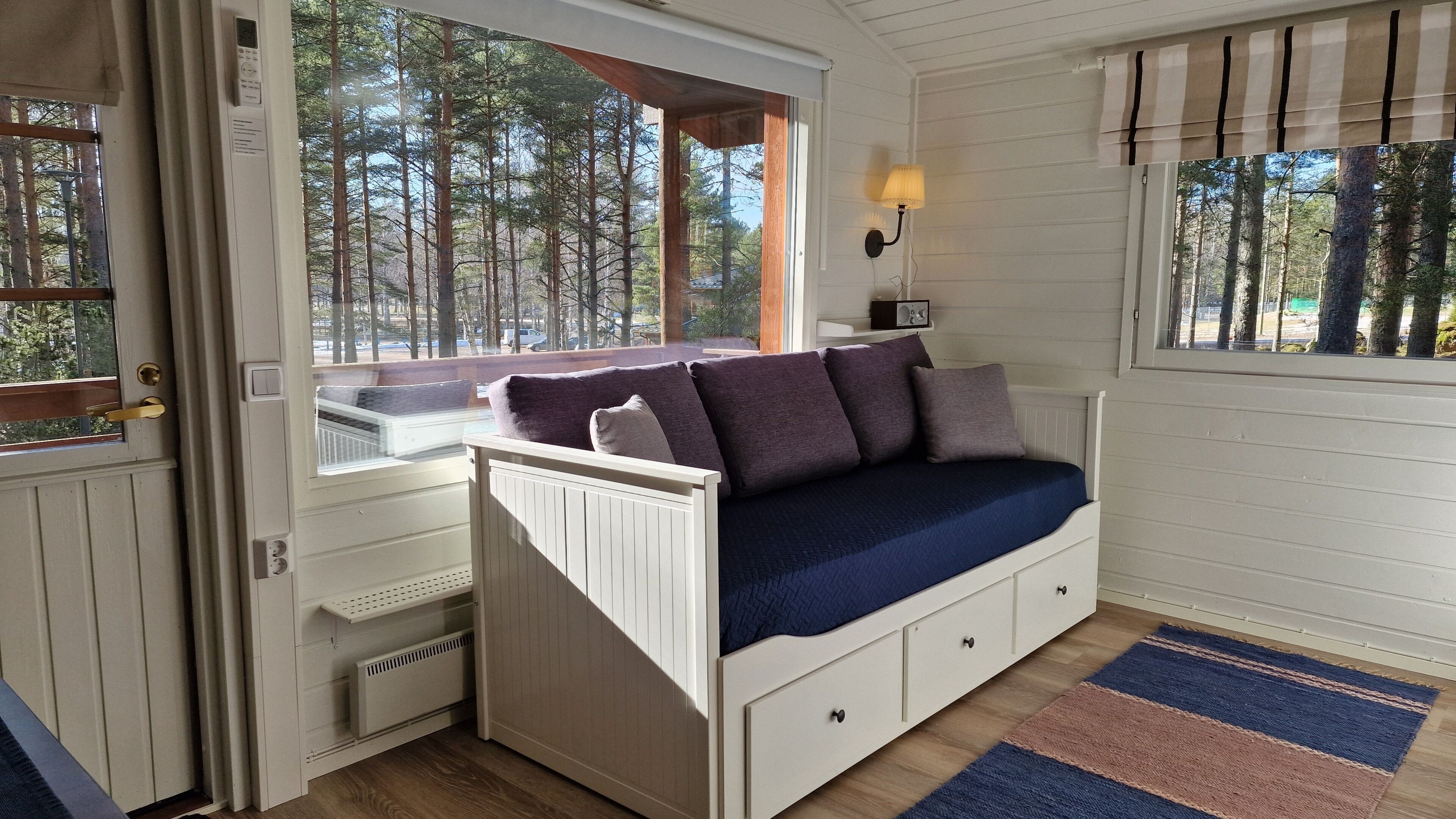 Beach Cabin for 4 | 1 bedroom, soundproofing, bed sheets